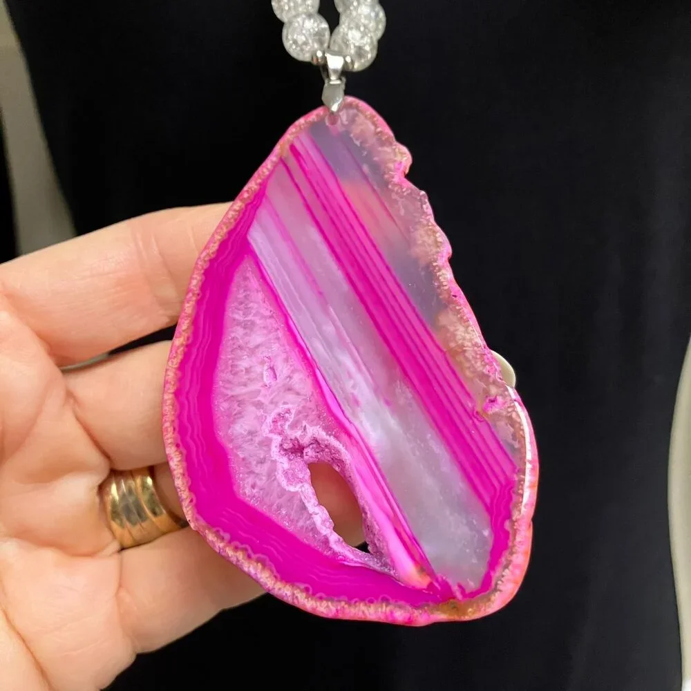 Agate Necklace Pink Raw Edge Gemstone Slice 3.5 inch + 32 in beaded necklace - Picture 14 of 14